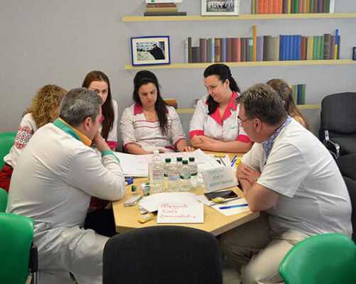 国内代怀价格表,高龄患者做试管婴儿要注意什么(内附试管婴儿流程参考)